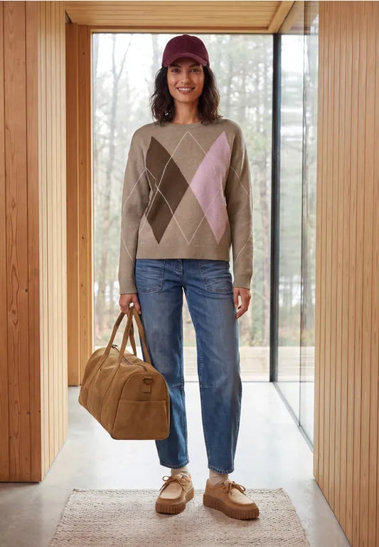 Jersey de punto con rombos en tonos beige, marrón y rosa