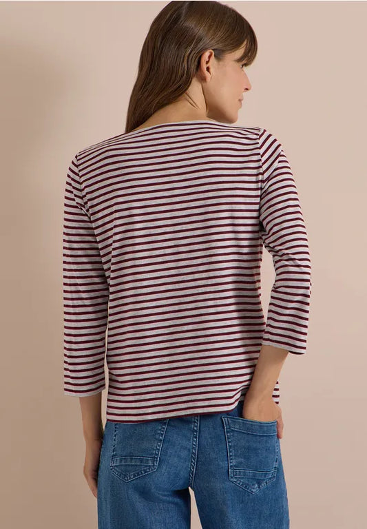 Camisa de manga tres cuartos con cuello barco y rayas