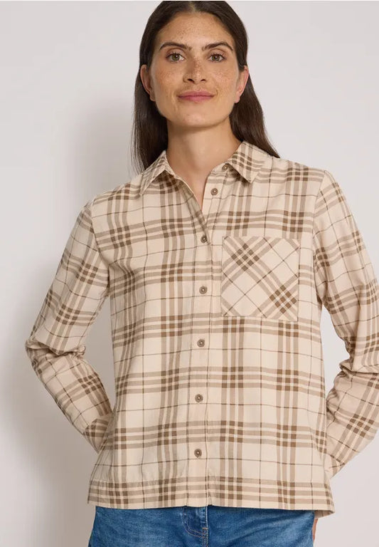 Blusa camisera de manga larga con estampado de cuadros en color beige