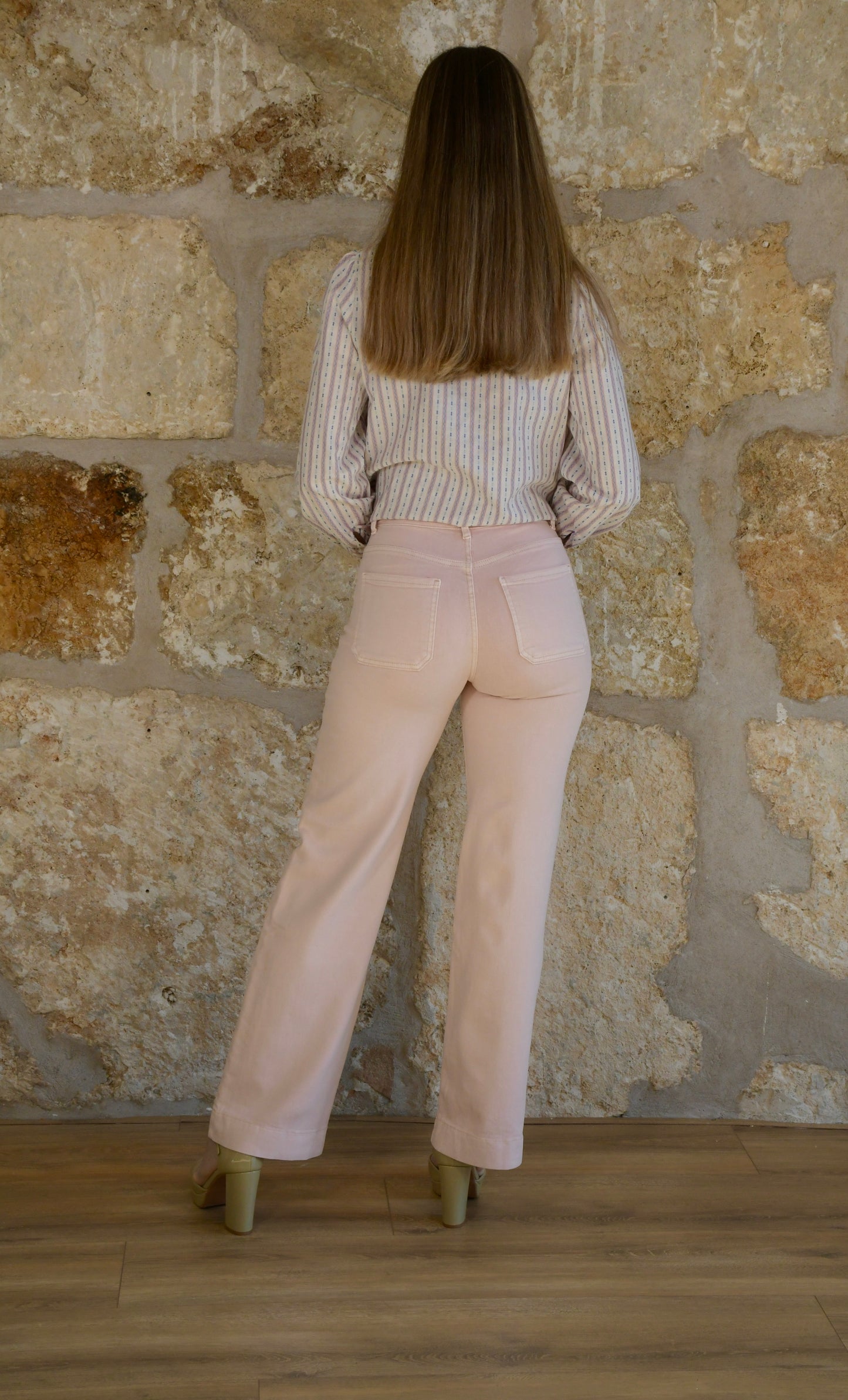 Pantalón recto rosa bolsillos trenzados
