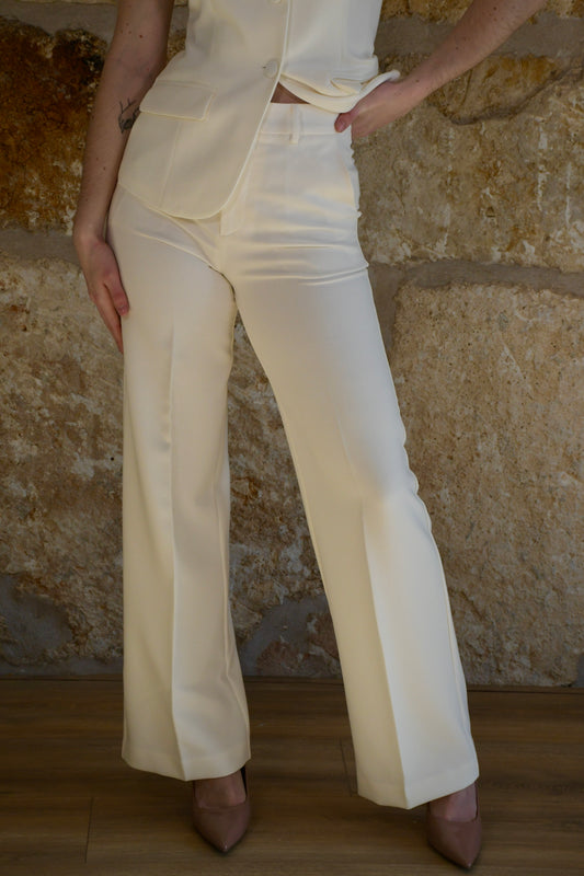 Pantalón marfil de pierna ancha