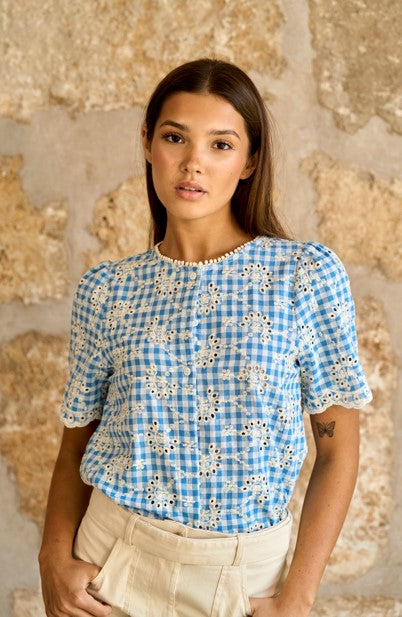 Blusa bordada Vichy en color azul