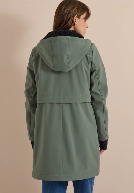 Abrigo softshell impermeable con capucha