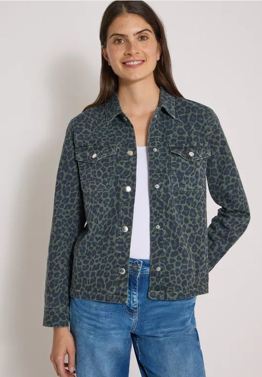 Sobrecamisa vaquera con estampado de leopardo