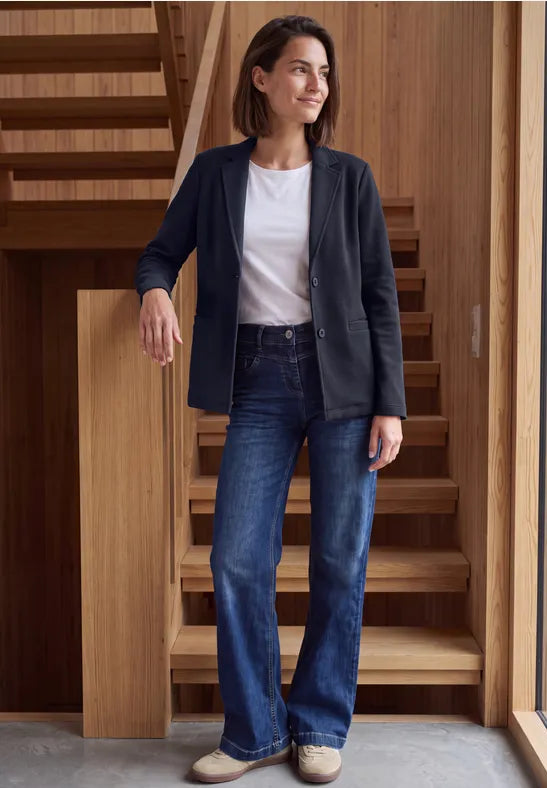 Blazer de punto con solapa en color azul marino