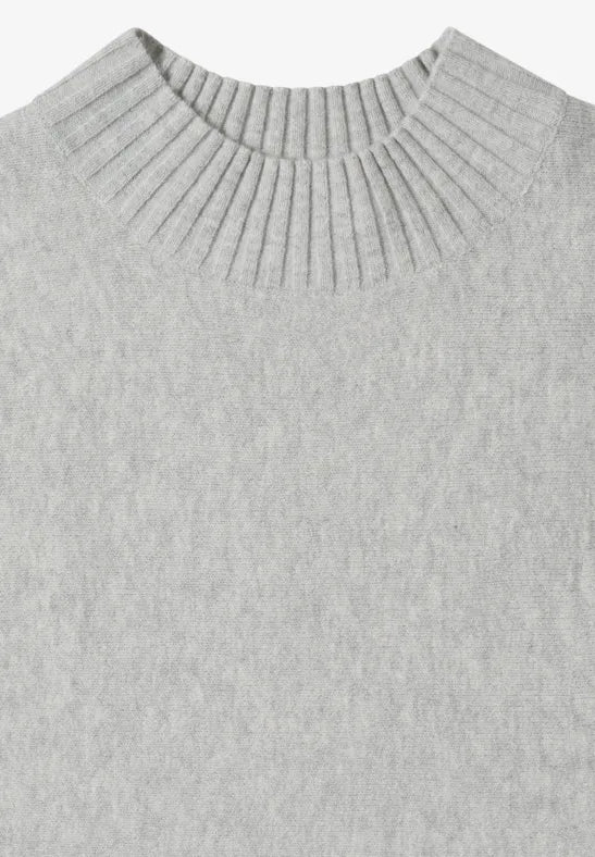 Jersey de punto de manga corta color gris