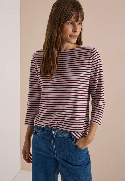 Camisa de manga tres cuartos con cuello barco y rayas