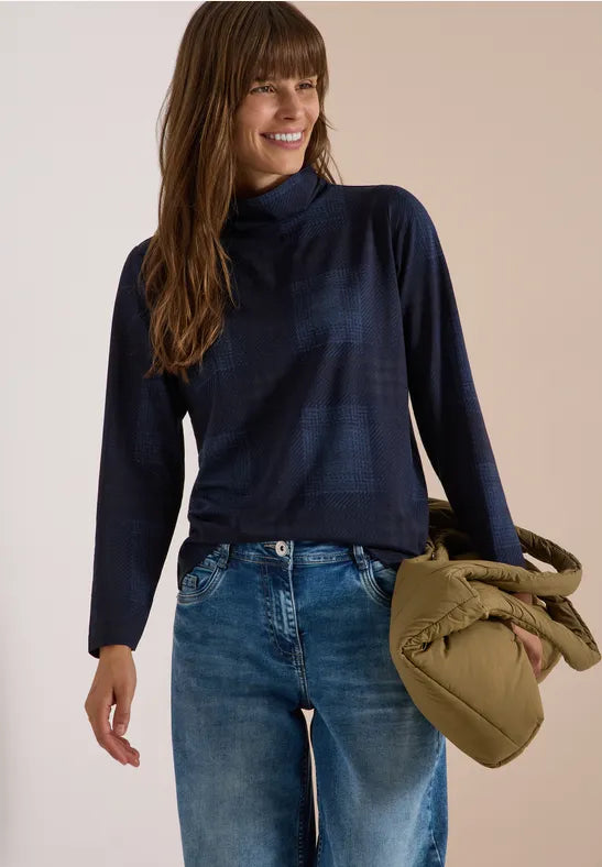Camiseta de cuello alto con estampado de cuadros