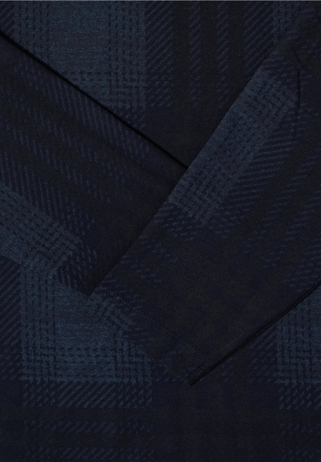 Camiseta de cuello alto con estampado de cuadros