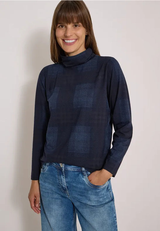 Camiseta de cuello alto con estampado de cuadros