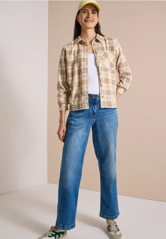 Blusa camisera de manga larga con estampado de cuadros en color beige