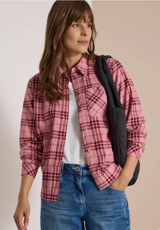 Blusa camisera de manga larga con estampado de cuadros en color rosa
