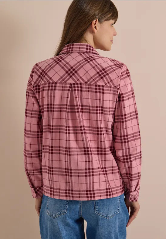 Blusa camisera de manga larga con estampado de cuadros en color rosa