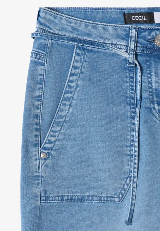 Pantalones vaqueros acampanados de pierna ancha