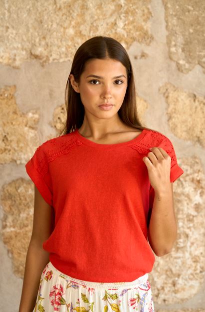 Camiseta Cala en color rojo anaranjado