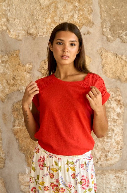 Camiseta Cala en color rojo anaranjado