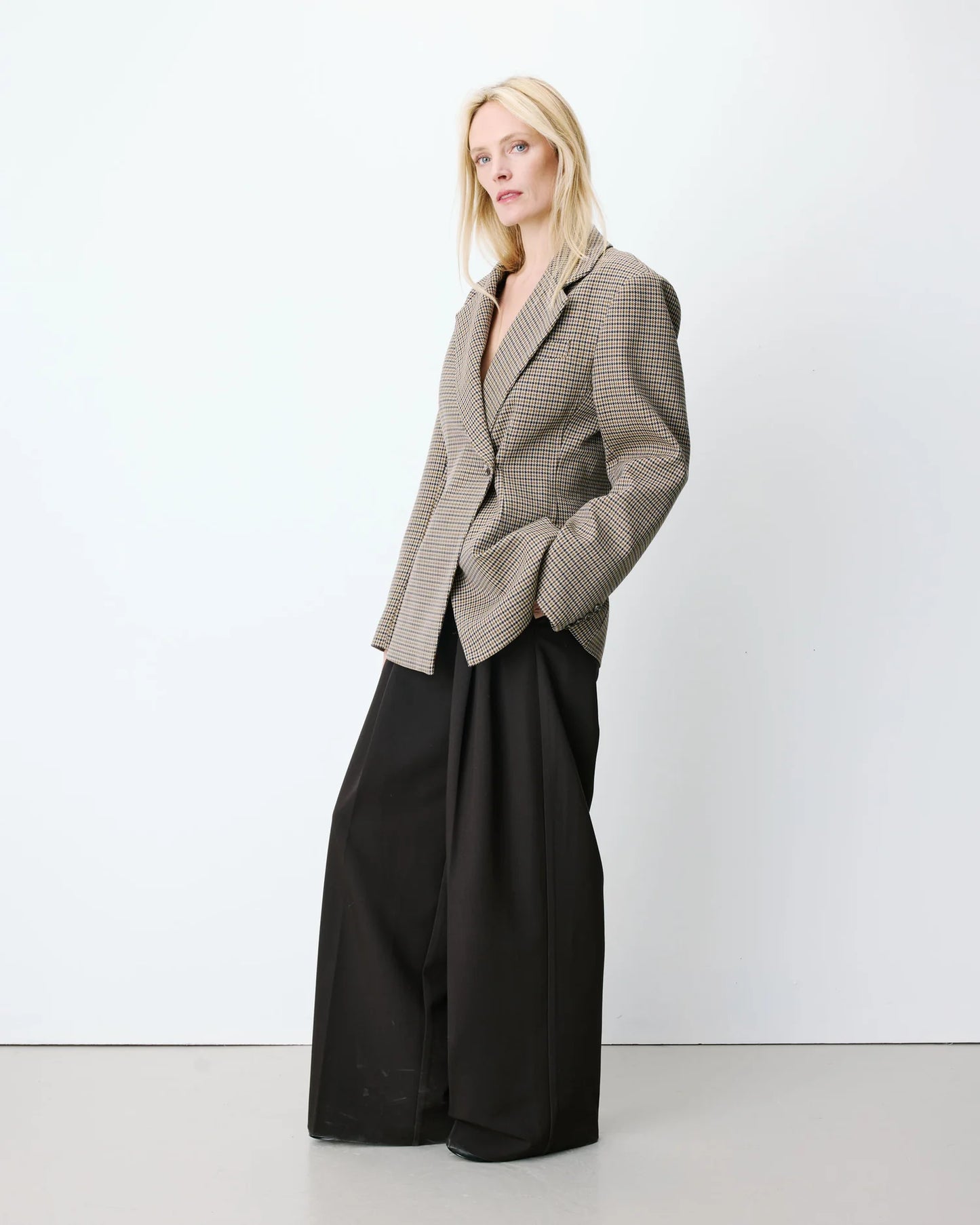 Blazer de pata de gallo beige Almond
