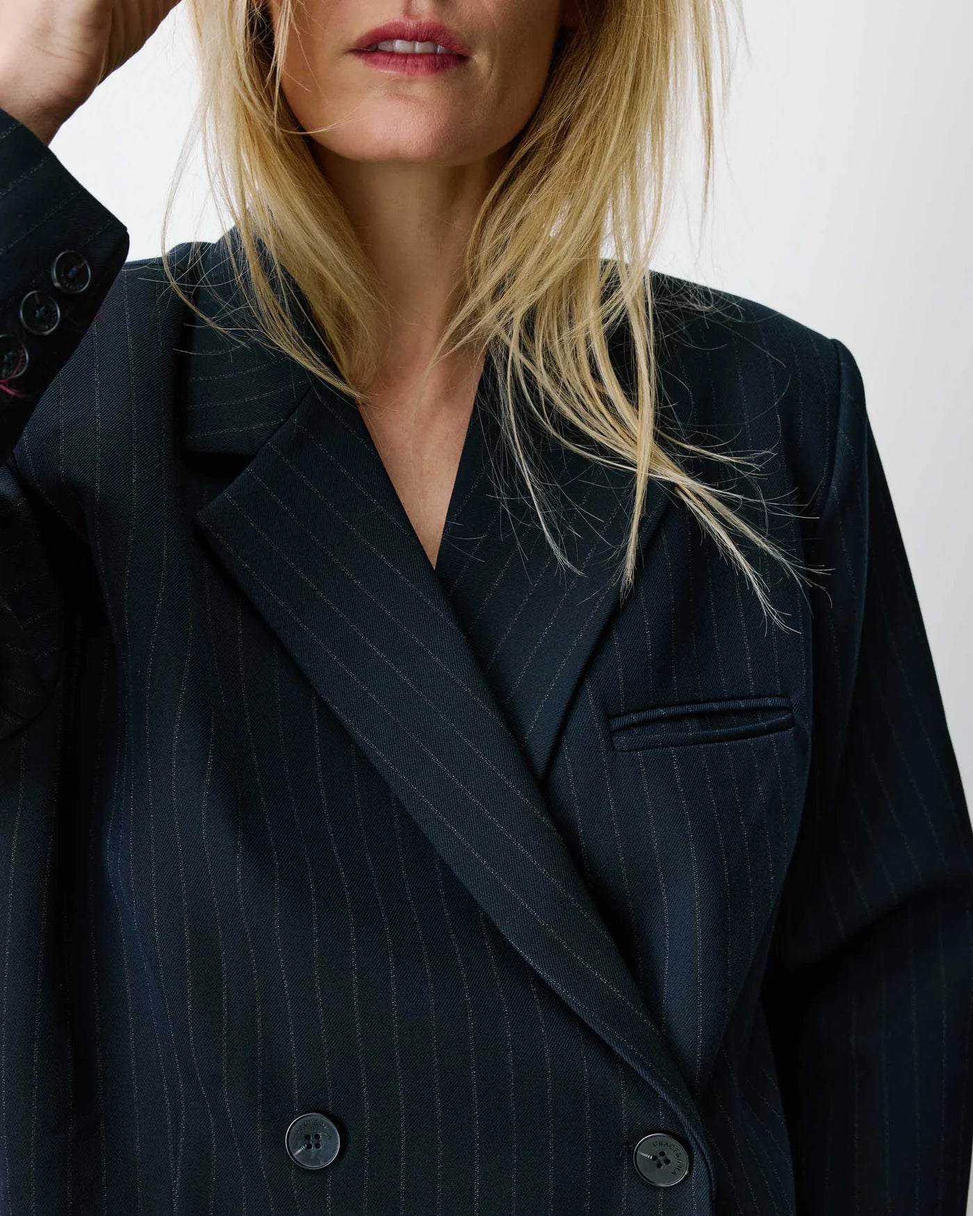 Blazer Auguste de doble botonadura a rayas azul marino