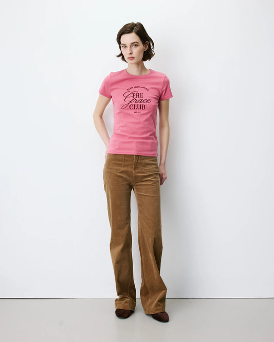 Camiseta cuello redondo con texto Amoris