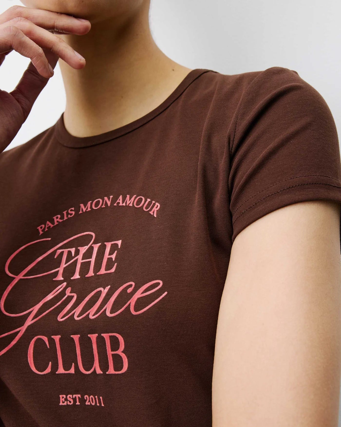 Camiseta Amoris de algodón en color marrón
