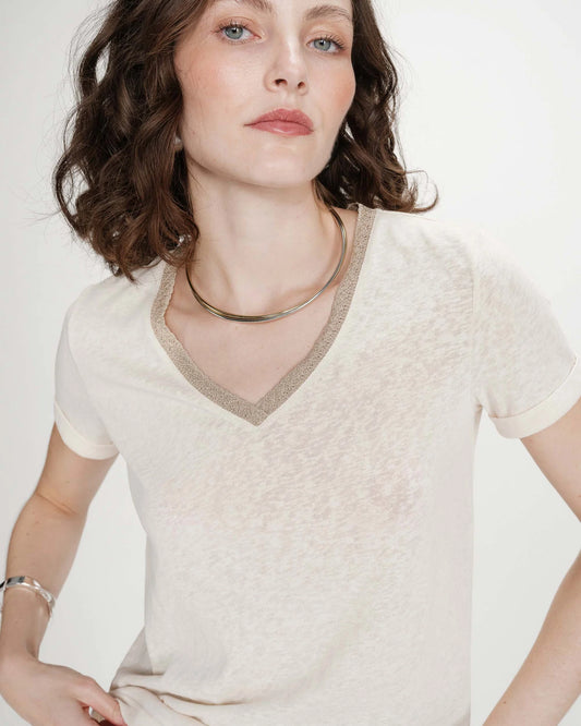 Camiseta con cuello en V amande Vasco