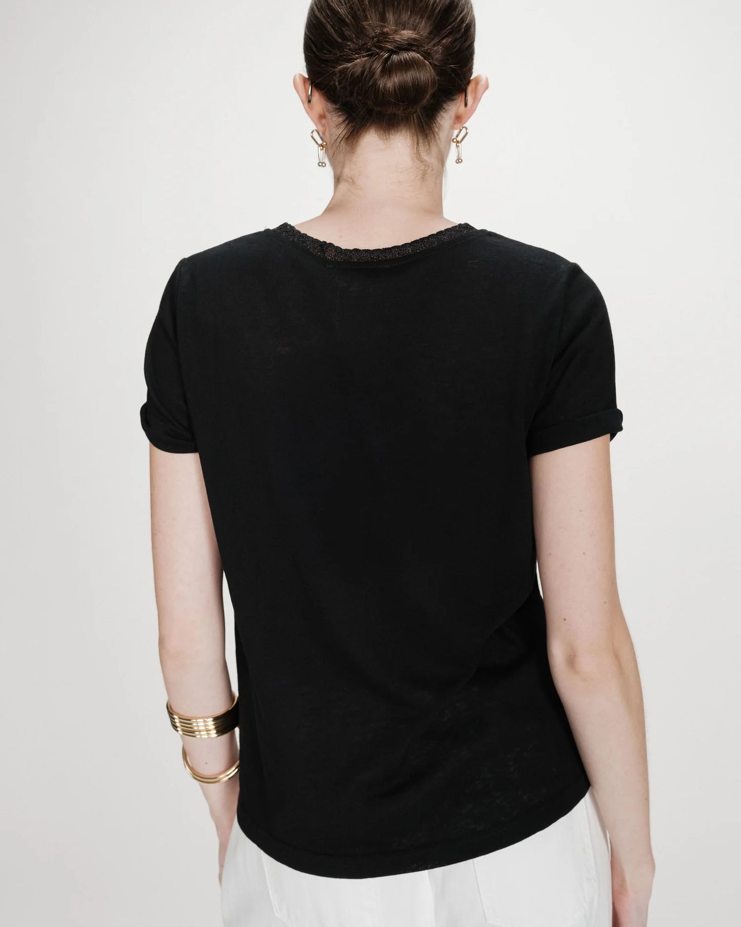 Camiseta con cuello en V noir Vasco