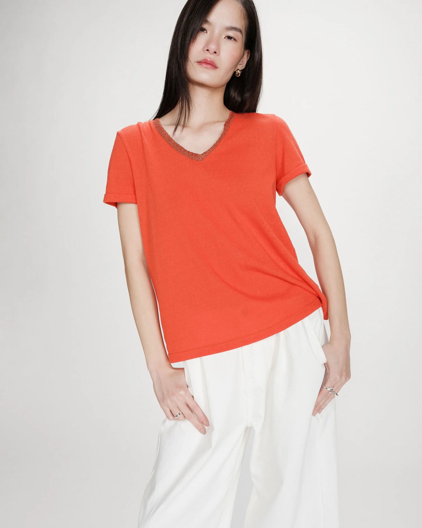 Camiseta con cuello en V sanguine Vasco